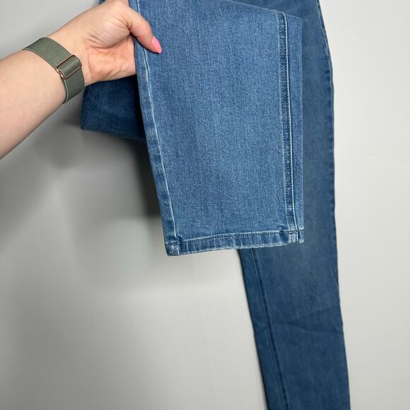 J. McLaughlin Women's Medium Wash Yara Zipper Pocket Straight Leg Jeans 2 - Picture 5 of 11